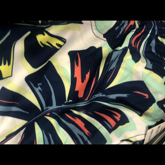 SwimTrunks NWT Boy M(10-12) swim trunks mesh liner - Picture 4 of 10